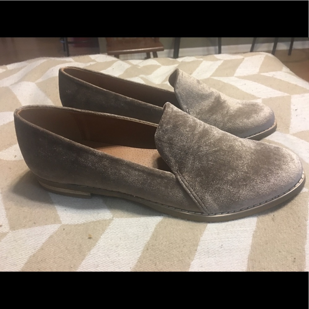 NEW never worn Indigo Rd loafers size 10